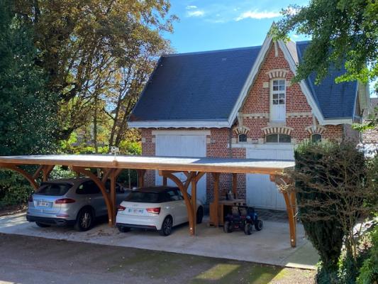 Maison spacieuse de 225 m2 avec 4 chambres et jardin