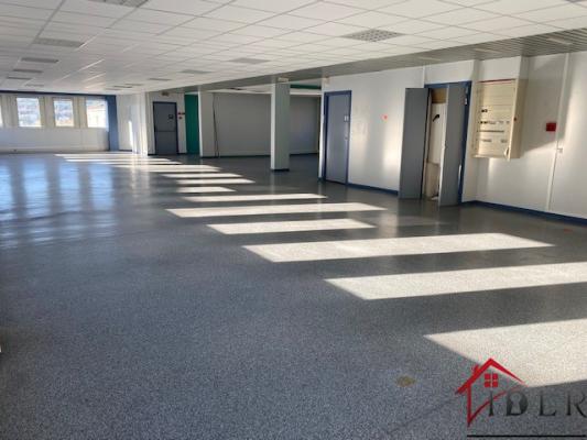 Plateau de 370 m2 - Centre Ville  Oyonnax