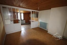 GIVET Maison d'habitation sur 3 niveaux, proche des commerce