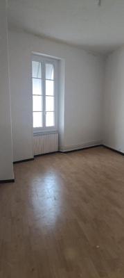 Appartement Nimes 4 pièce(s) 970m2