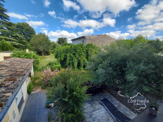 Maison 5 chambres avec jardin et dépendance