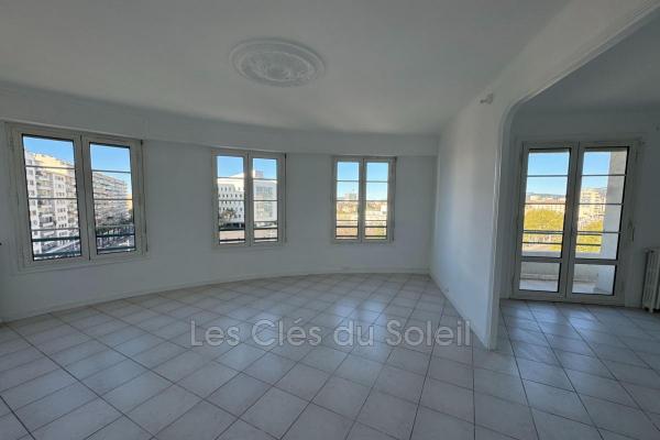 MEOUNES- LES-MONTRIEUX,  MAISON  DE 143 M²  type 6 SUR  PLUS