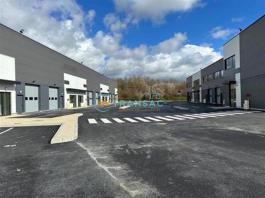 A LOUER 220m², 392m² et 512m² DE LOCAUX D'ACTIVITÉS NEUFS - HIGHLANDS PARK Savigny-Le-Temple