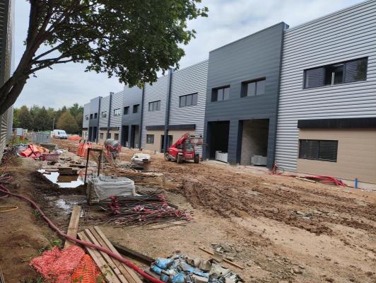 A LOUER à partir de 229m² plusieurs surfaces d'activités et de bureaux neufs situé à Bussy-Saint-Georges