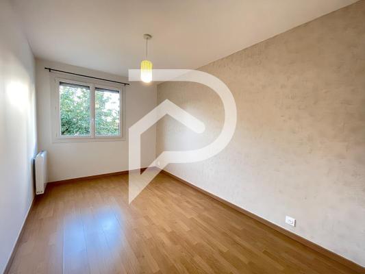 Appartement Roanne 110 m2 + 2 places privatives