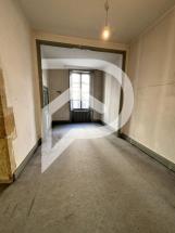 Local commercial + studio  - 125 000 FAI