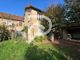 Grande maison familiale à Chambilly (Saône-et-Loire) ? Plus de 200 m² habitables avec jardin et dépendances