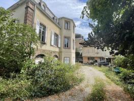 Propriété - 638m ²