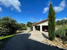 DROME DES COLLINES PROPRIETE DE CHARME EN PIERRE DU 16EME  - 4 BELLES CHAMBRES D'HOTES