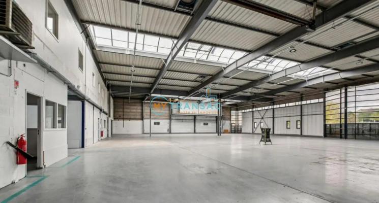 A Louer Entrepôt indépendant de 2 899m² sur un foncier de 4 037m² à Créteil