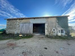 A Louer Bureau avec Entrepôt à SAVIGNE