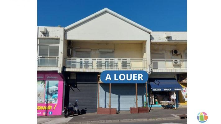 A louer local commercial centre-ville de Saint-Denis REFAIT A NEUF