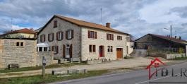 Maison en Pierre de 258 m2, Atelier XXL, 3 Hangars et 2 Hect