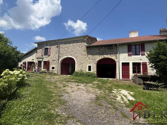 Longère de 109 m2 habitables avec deux habitations - Terrain