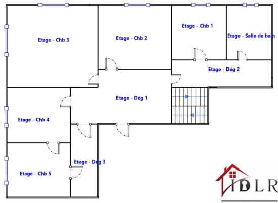 maison de 258 m2 garages 200 m2 terrain 1664 m2