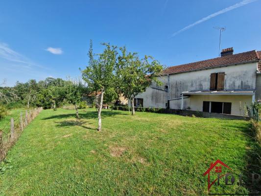 Ensemble de 2 maisons de campagne à Soyers  Idéal pour locat