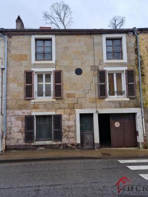 Maison de ville à rénover à Bourbonne-les-Bains