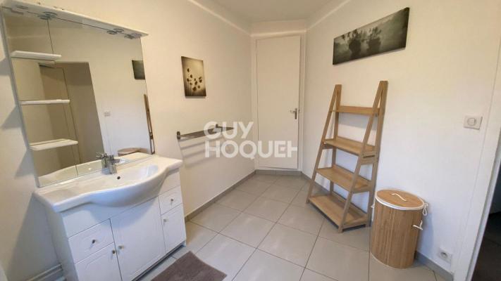 Immeuble : local et appartement