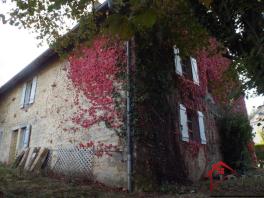 Mont sous Vaudrey ferme à rénover