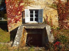 Mont sous Vaudrey ferme à rénover