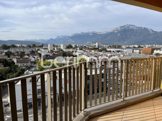 Vente - Appartement - 4 pièces + cuisine - 91 m² - 330 000 € -