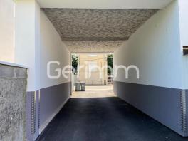 Location - Garage - 15 m² - 85 €/mois C.C - GRENOBLE - 8 rue