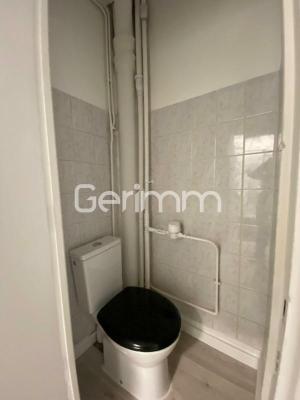 Location - Appartement - 3 pièces + cuisine - 48,12 m² -