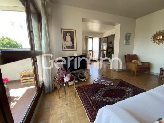 Vente - Appartement - 4 pièces + cuisine - 118,25 m² - 295