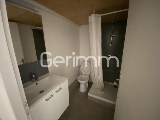 Location - Appartement - Studio - 15 m² - 422 €/mois C.C -