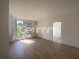 Vente - Appartement - 3 pièces + cuisine - 52,30 m² - 95 000 €