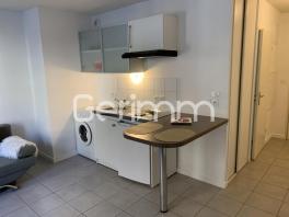 Location - Appartement - Studio - 24,59 m² - 605 €/mois C.C -