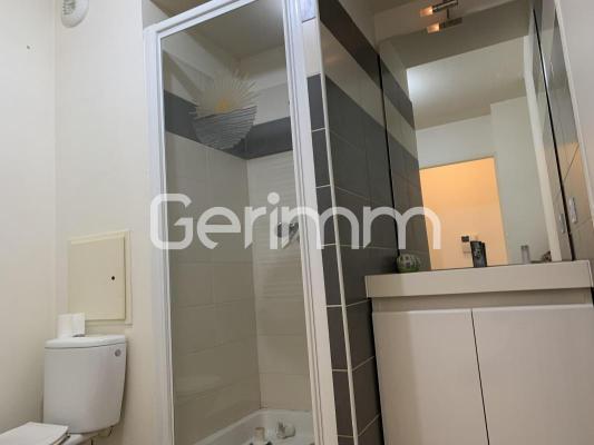 Location - Appartement - Studio - 24,59 m² - 605 €/mois C.C -