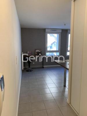 Location - Appartement - Studio - 24,59 m² - 605 €/mois C.C -