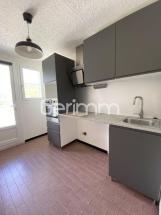 Vente - Appartement - 3 pièces + cuisine - 56 m² - 80 000 € -