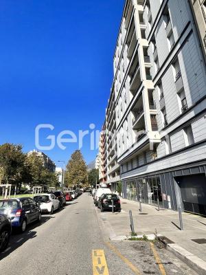 Vente - Local commercial - 37 m² - 68 000 € - GRENOBLE