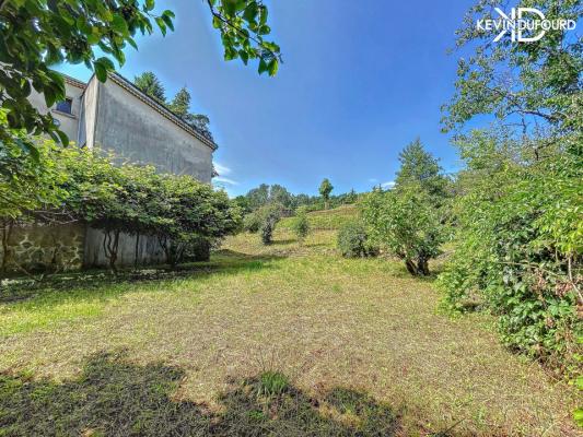 Maison de 335 m² sur un terrain de 1550 m² à