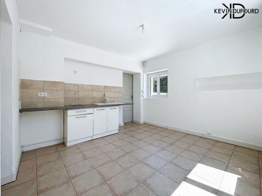 Appartement 66 m² + place de parking + jardin à AUBENAS