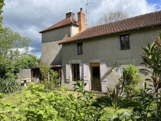 Maison pleine de charmes et de caractère à RANDAN 63310