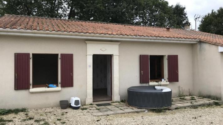 Pavillon récent avec jardin