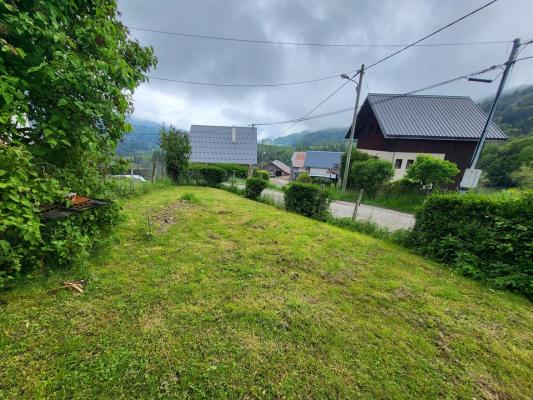 MAISON AVEC JARDIN ET GARAGE EN PLEINE NATURE