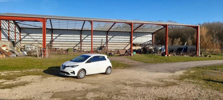 Propriété de luxe  : villa (ancienne ferme) avec hangar et etang