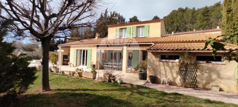 MAISON T4 149 M² sur 2500 m² de terrain