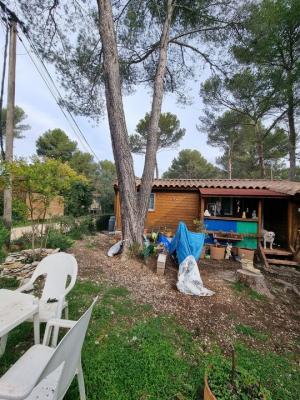 Mobil home / Chalet t3 sur terrain de loisir au Castellet