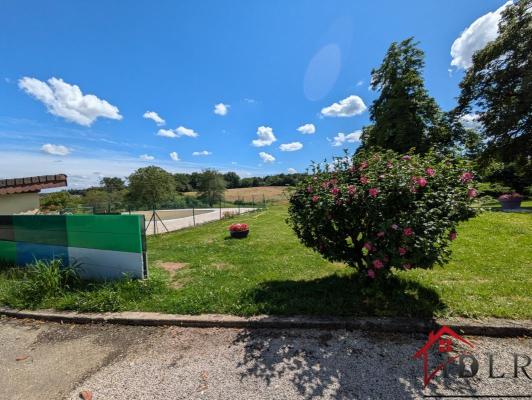 Maison Maître avec 2 hectares de terrain, piscine, hangar et