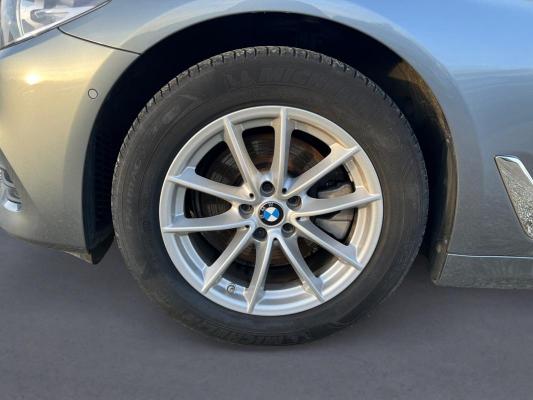 BMW 520d (G31) TOURING 520DA XDRIVE 190 LOUNGE