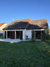 Maison Familiale Lumineuse avec Jardin et Terrasse