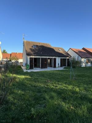 Maison Familiale Lumineuse avec Jardin et Terrasse