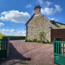 MAISON EN PIERRES 100 m2 avec vue imprenable sur les marais