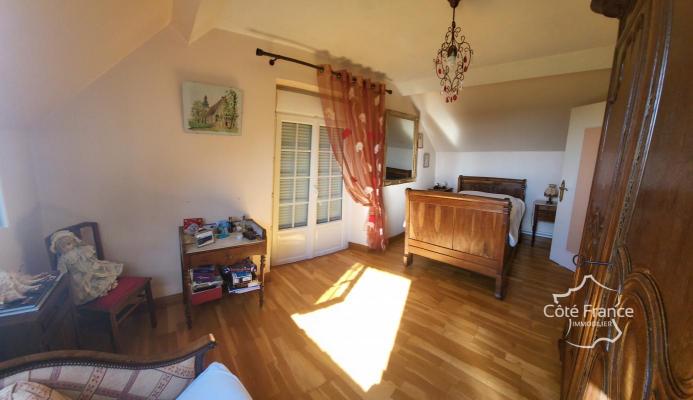 MAISON EN PIERRES 100 m2 avec vue imprenable sur les marais