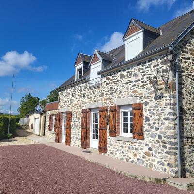 MAISON EN PIERRES 100 m2 avec vue imprenable sur les marais